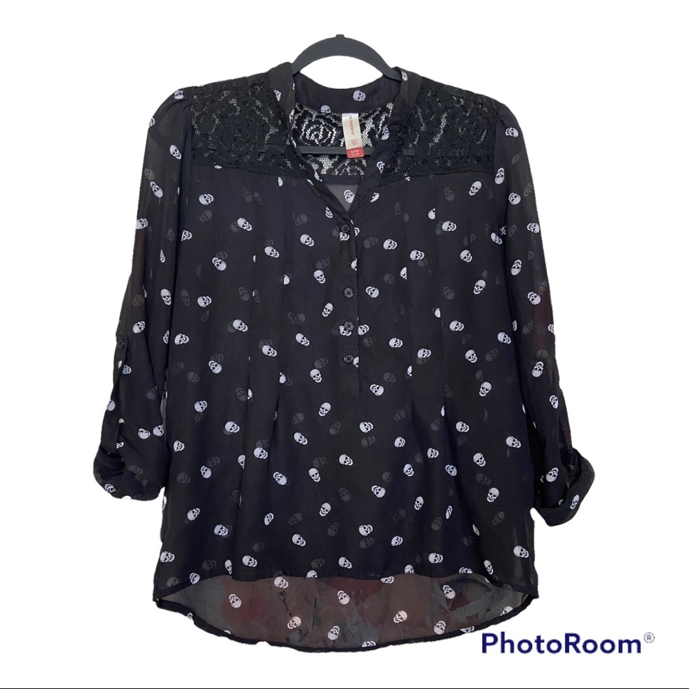 Sheer Skull Pattern Lace Blouse
